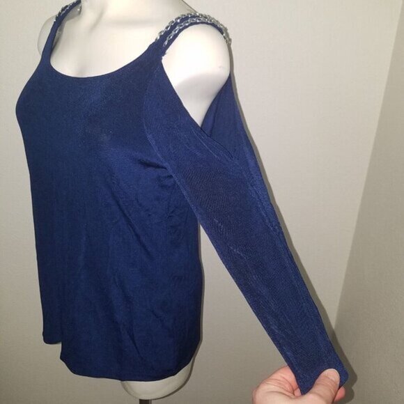 Chico's Travelers Blue Pullover Shirt Cold Shoulder Silver Chain Chico's Size 0 - Picture 3 of 11